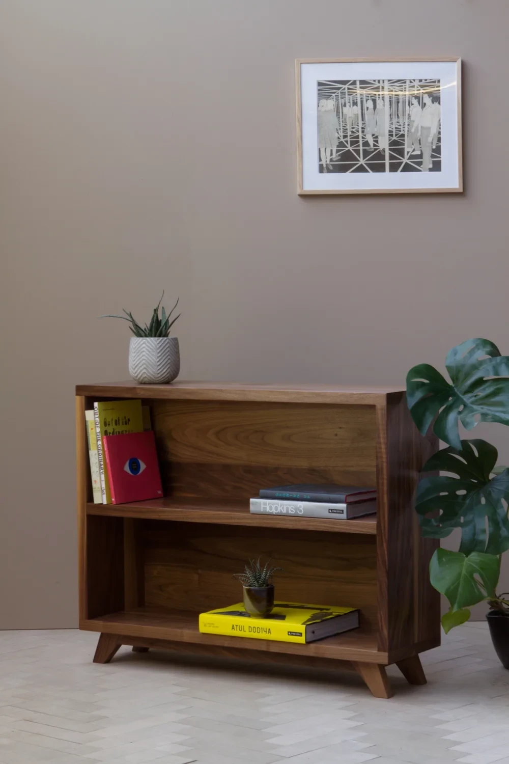 Boonk! Bookshelf [Walnut]