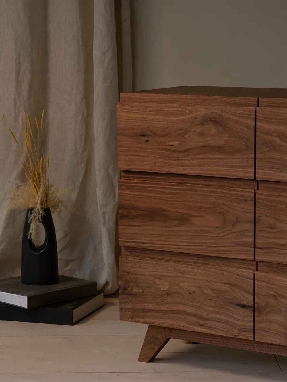 Boonk! Chest of Drawers [Walnut]