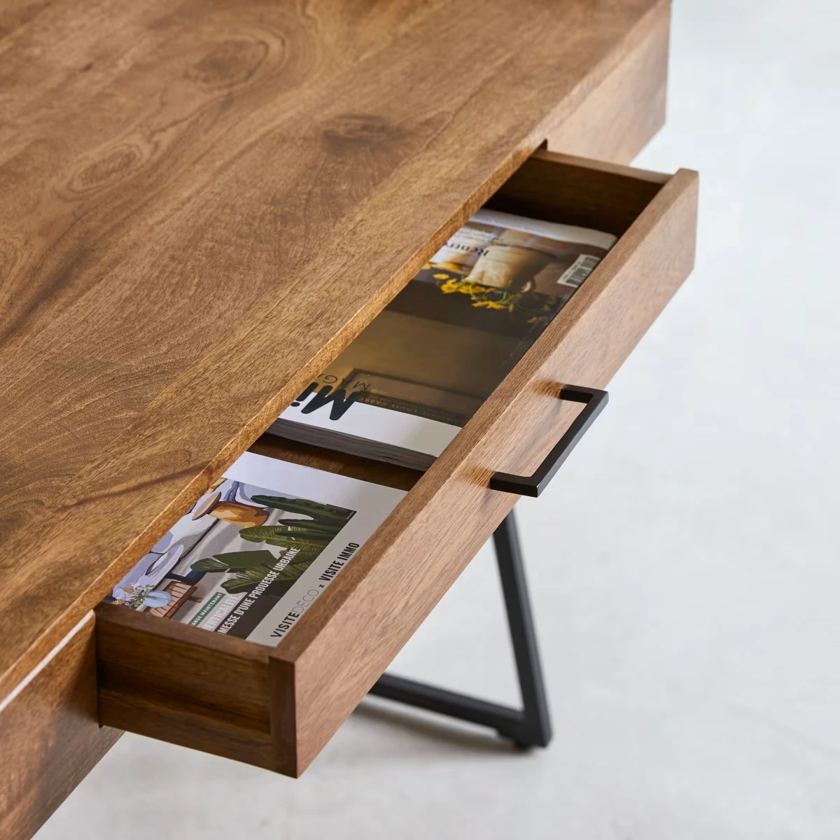 Hedda - Solid mango wood and metal desk