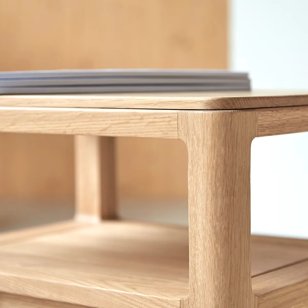 Arto Bedside table in solid oak with 1 drawer